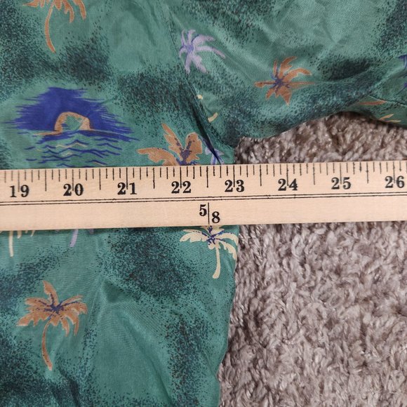 Silk Traders Button Shirt Mens Medium 100% Silk Short Sleeve Hawaiian Pocket - Picture 4 of 14